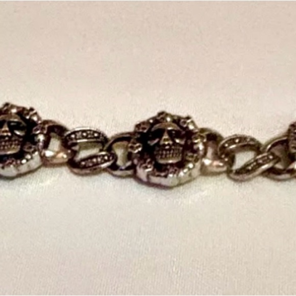 SOLD-Metal Bracelet Skulls 8” Goth Jewelry - Picture 4 of 7